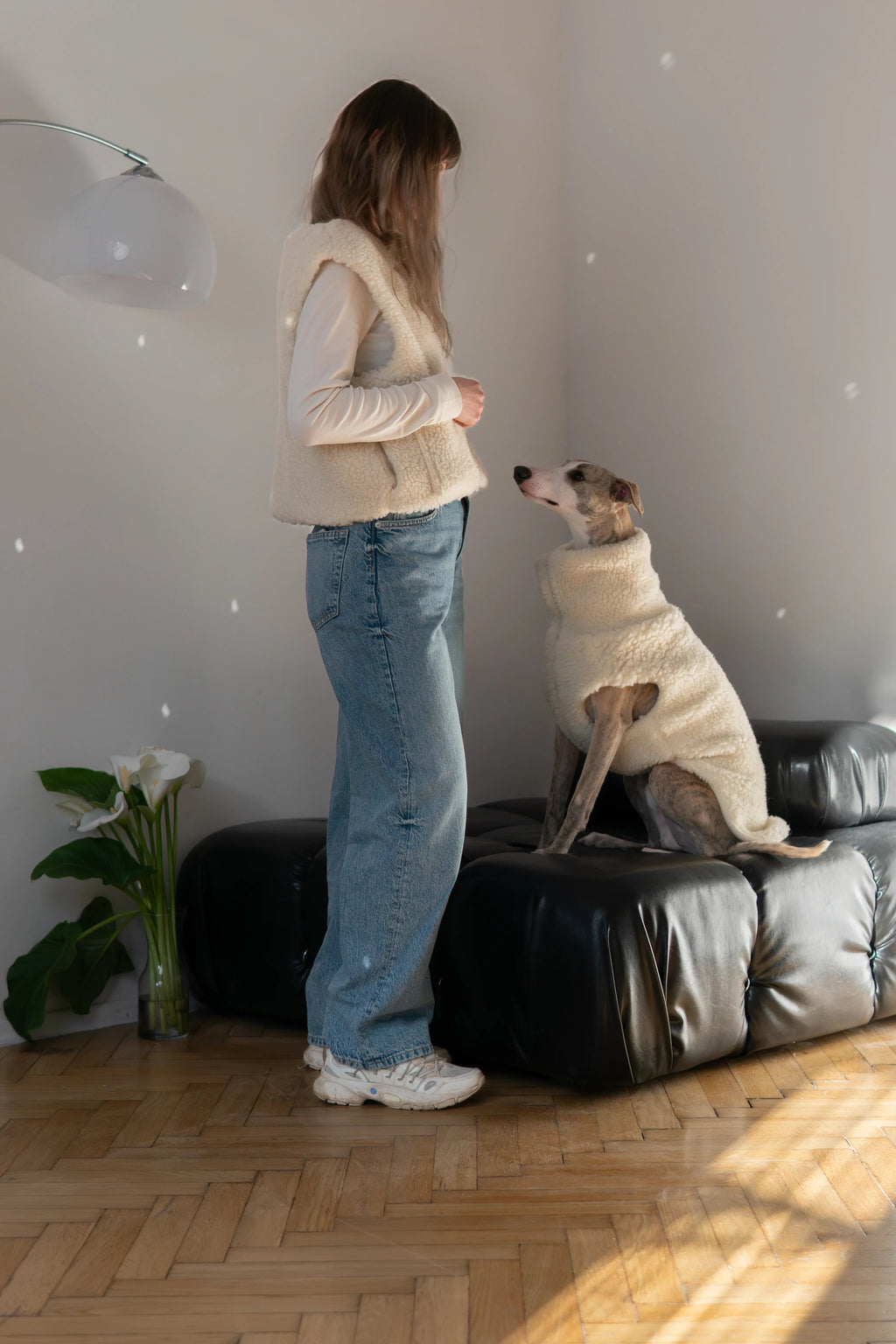 Gilet pour chien en laine – Rose | Fait sur mesure | Fait main en Pologne
