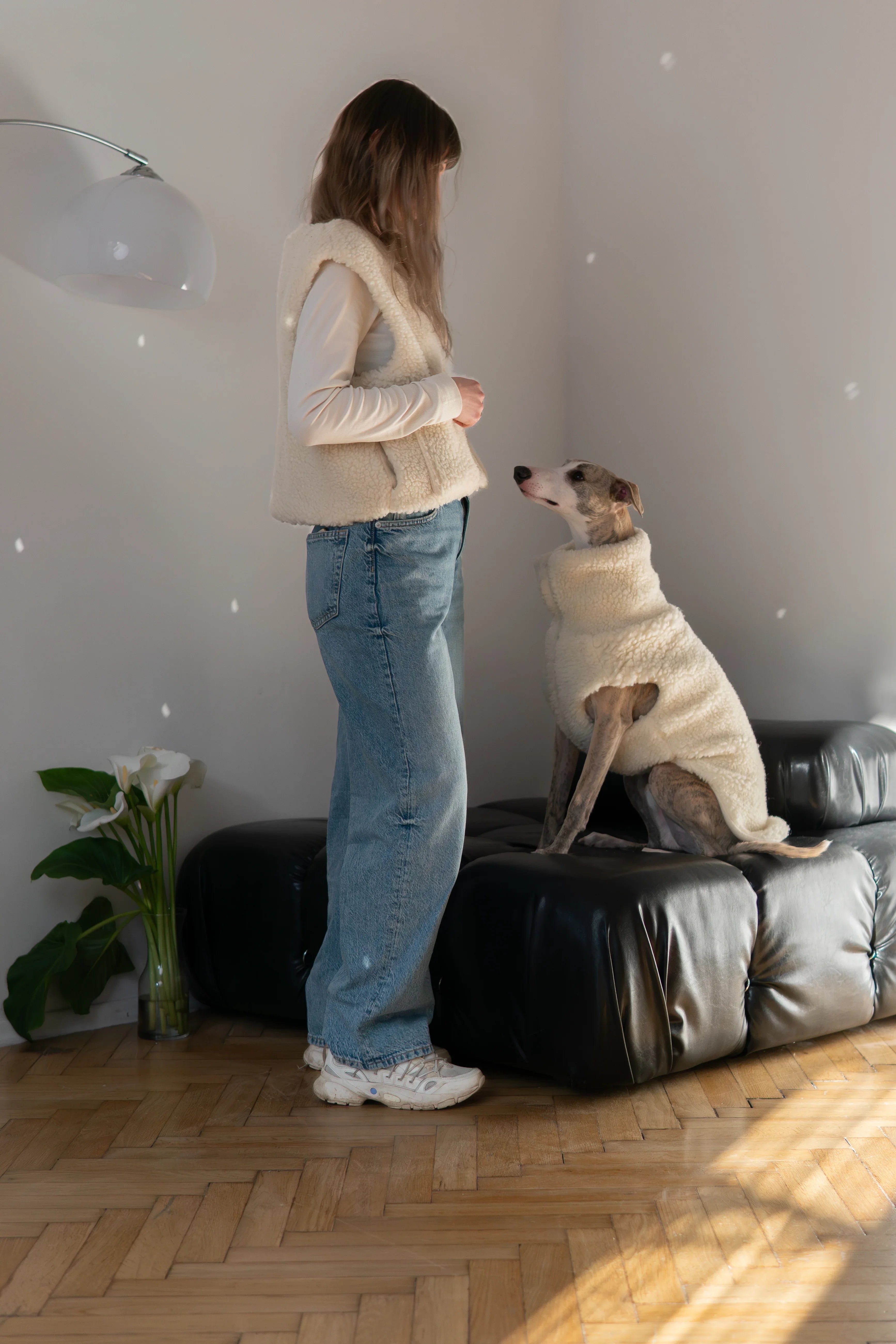 Gilet pour chien en laine – Rose | Fait sur mesure | Fait main en Pologne